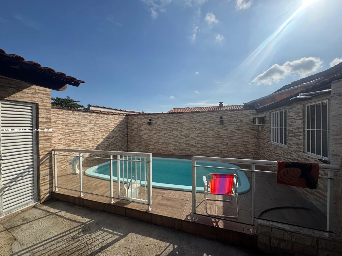 Área externa com piscina de imóvel anunciado pela Terra em Campo Grande