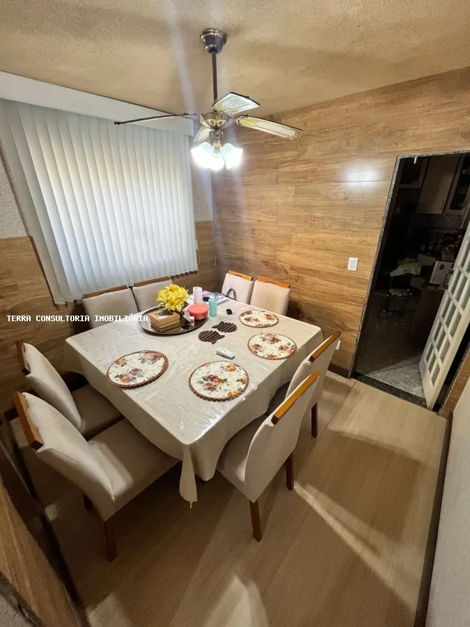 Sala de jantar de imóvel anunciado pela Terra em Campo Grande